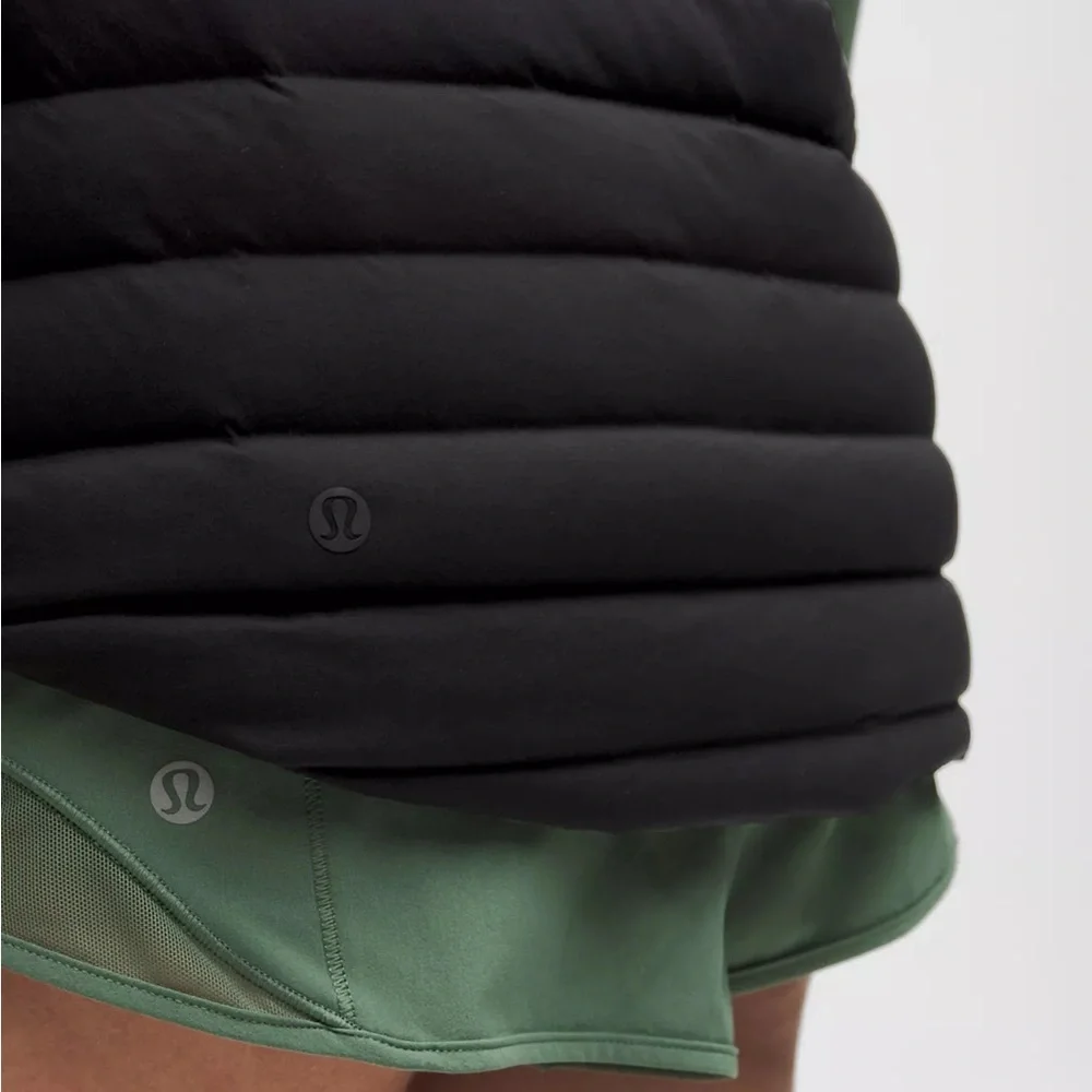 NWT lululemon pack it down black vest, water-resistant, windproof, slim fit - Picture 6 of 12